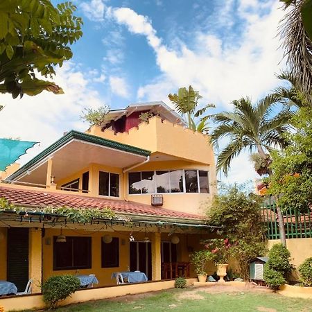 Abihon Hoferhaus Mactan Guesthouse Lapu-Lapu City Exterior foto