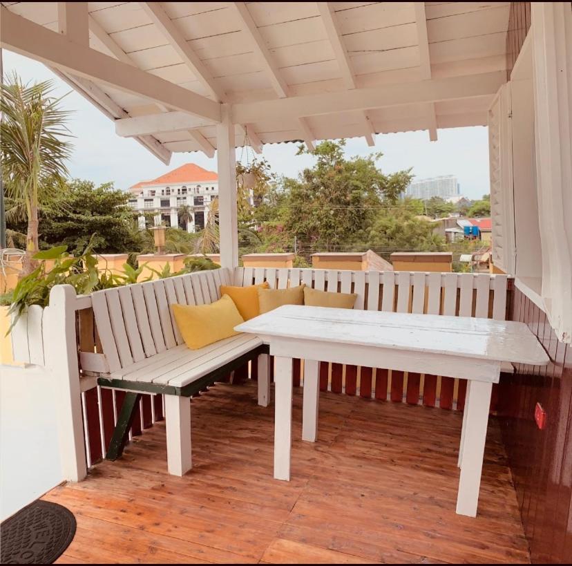 Abihon Hoferhaus Mactan Guesthouse Lapu-Lapu City Exterior foto